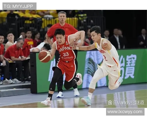 中国男篮蓝队迎战澳大利亚第三场赛事全景分析与精彩瞬间回顾